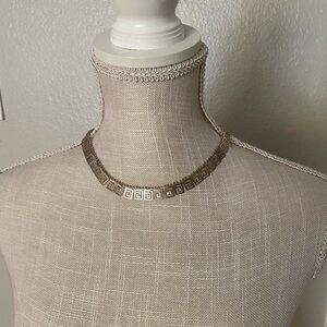 Chic Silver Square Pattern Necklace es de plata